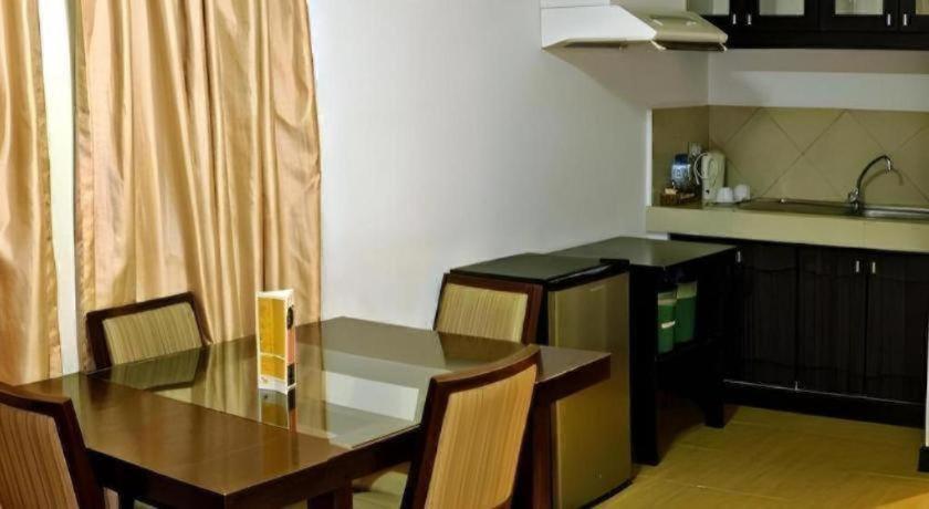 D' Leonor Hotel Davao City Eksteriør billede